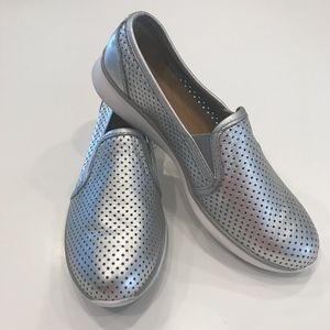 Women's shoes